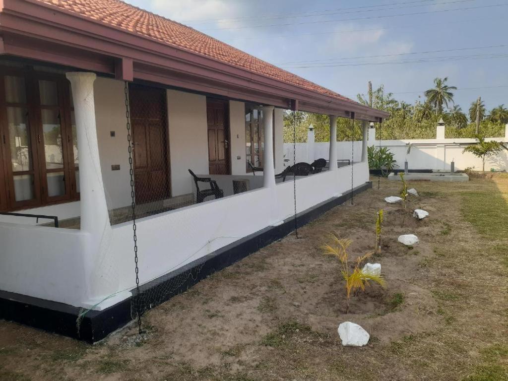 Blu Marine Nilaveli Hotel Triquinimale Exterior foto